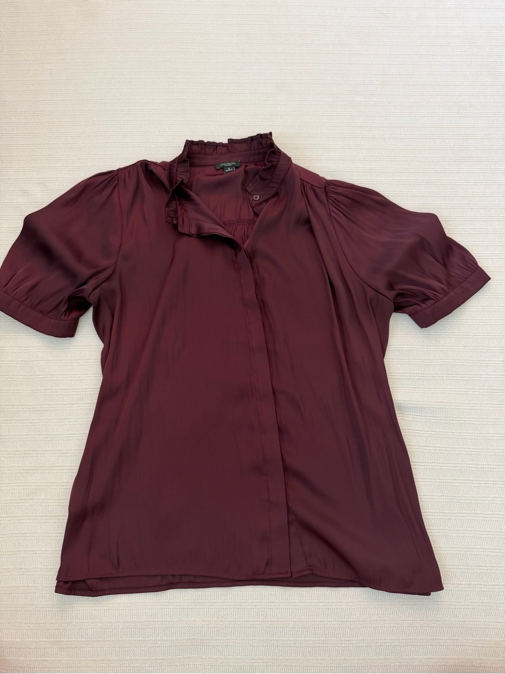 Ann Taylor Factory Burgundy Ruffle-Neck Short Sleeve Blouse BeS1